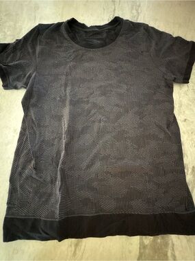 lululemon athletica Black Short-Sleeve Textured Crew Tee